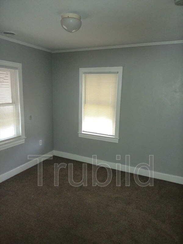 Building Photo - 5438 Marie St
