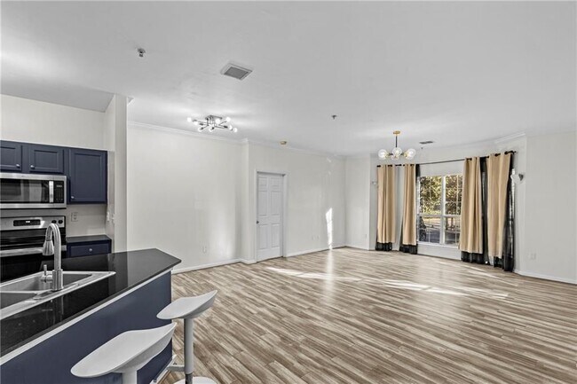 Foto del edificio - 5641 Roswell Rd