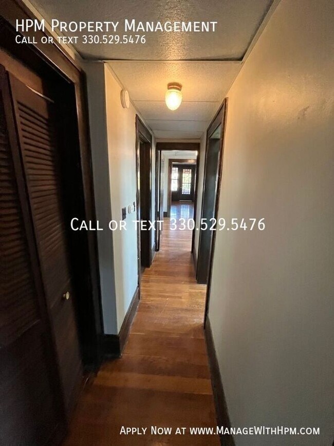 Foto del edificio - 798 W Market St