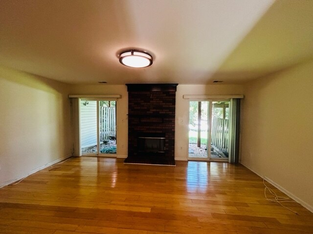 Entry level 'basement' with walkout - 9622 Hadleigh Ct