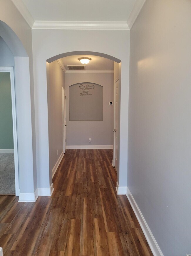 Building Photo - 3919 Briar Vista Dr