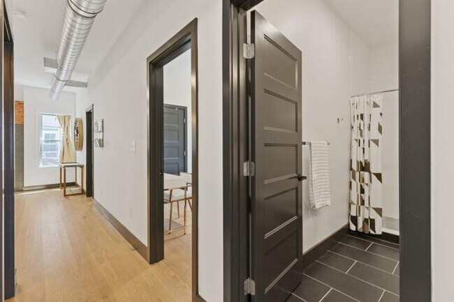 Building Photo - 3 bedroom in Boston MA 02128