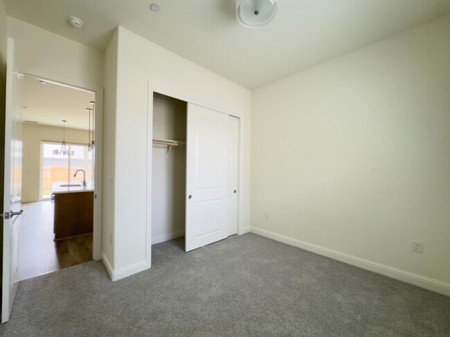 Foto del edificio - 3025 22nd Ave