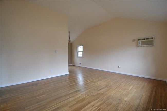 Building Photo - 120 W Long Branch Ave