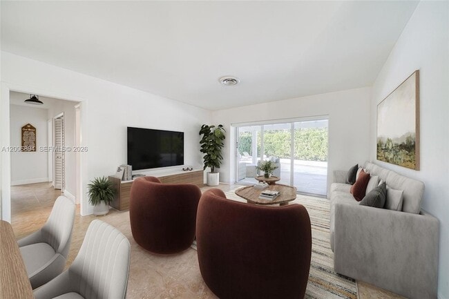 Building Photo - 10600 SW 80th Ct