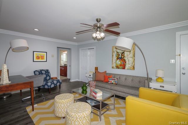 Foto del edificio - 235 Lakeland Ave