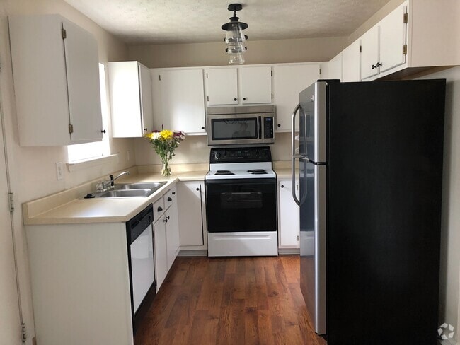 Building Photo - 104 Waterview Dr