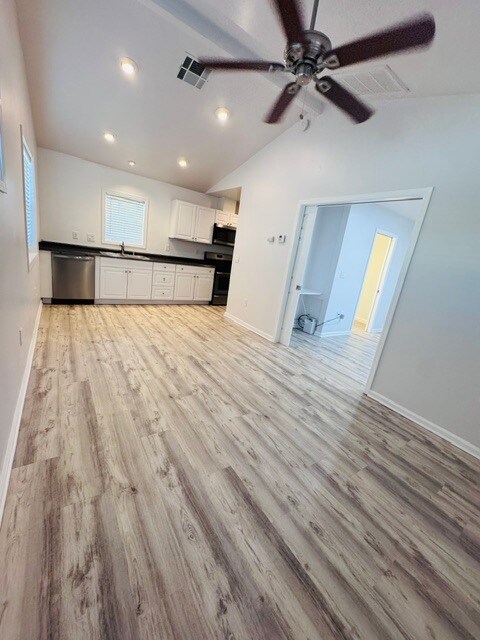 Foto del edificio - 4711 Pepper Ln