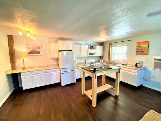 Foto del edificio - 3820 Ocean Beach Blvd