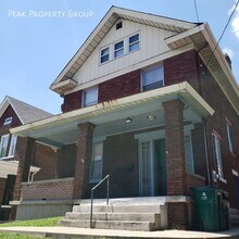 Building Photo - 2305 Rohs St