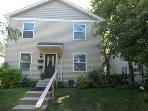 Building Photo - 1020 Stinson St