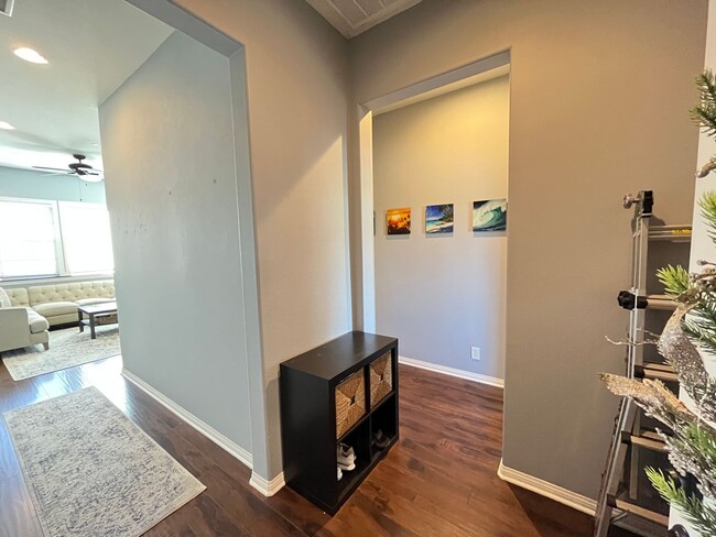 Building Photo - 2 Bed 2 Bath Condo in North River Village,...