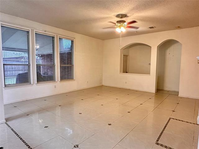 Foto del edificio - 3531 Tamarack Dr