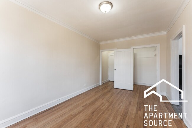 Building Photo - 2107 Grove