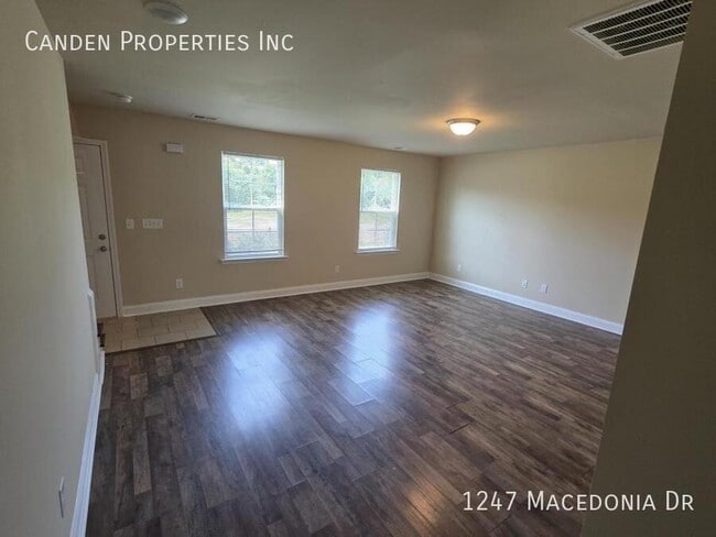 Building Photo - 1247 Macedonia Dr