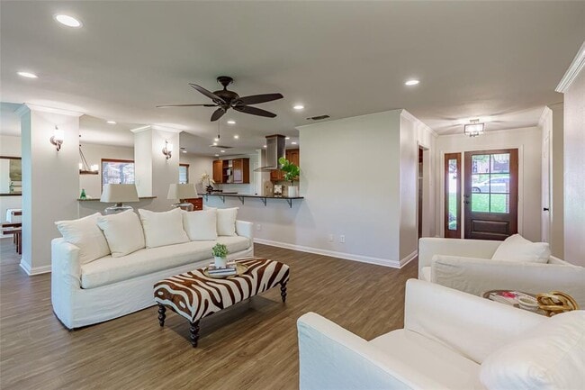 Building Photo - 8810 Mountain Path Cir