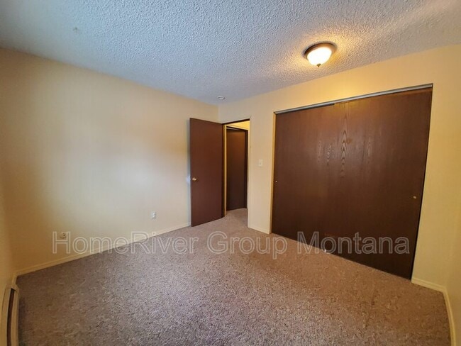 Building Photo - 913 Pattee Creek Dr
