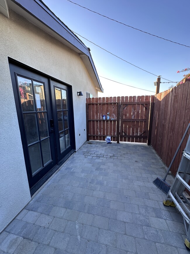 Building Photo - 1754 W 37th Dr