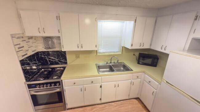 Foto del edificio - 440 Maddock St