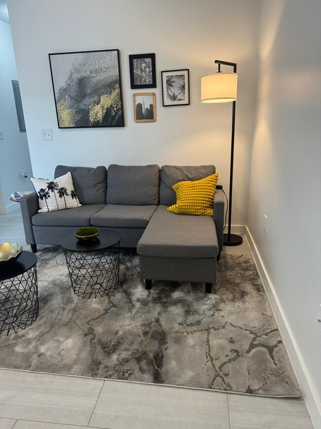 Foto del edificio - 7581 W 4th Ct