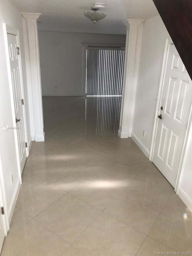 Foto del edificio - 11919 SW 272nd Terrace