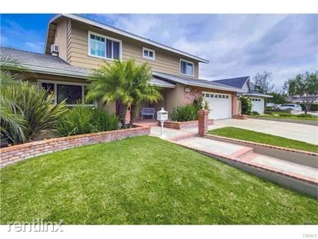 Building Photo - 6201 Softwind Dr