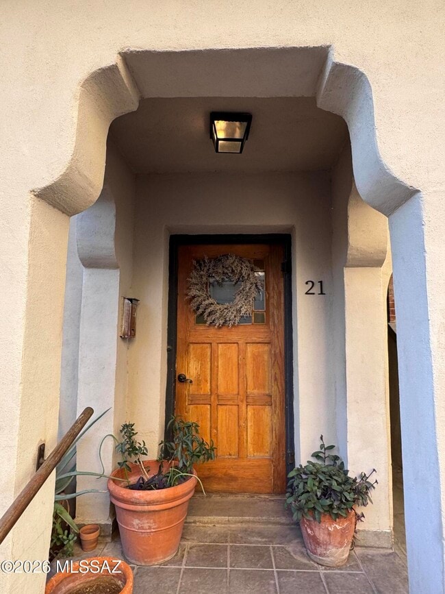 Building Photo - 21 E Corral St