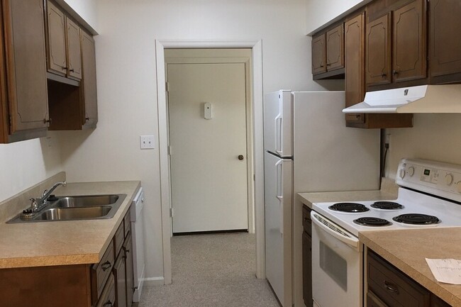 Typical original kitchen - Williamstown Apartments