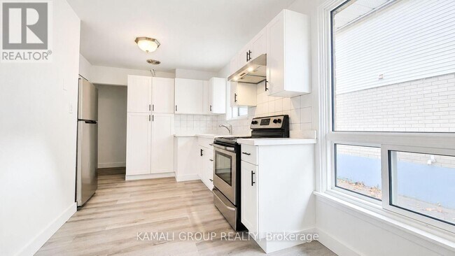 Building Photo - 629 Gibb St