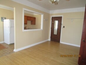 Building Photo - 608 Central Ave
