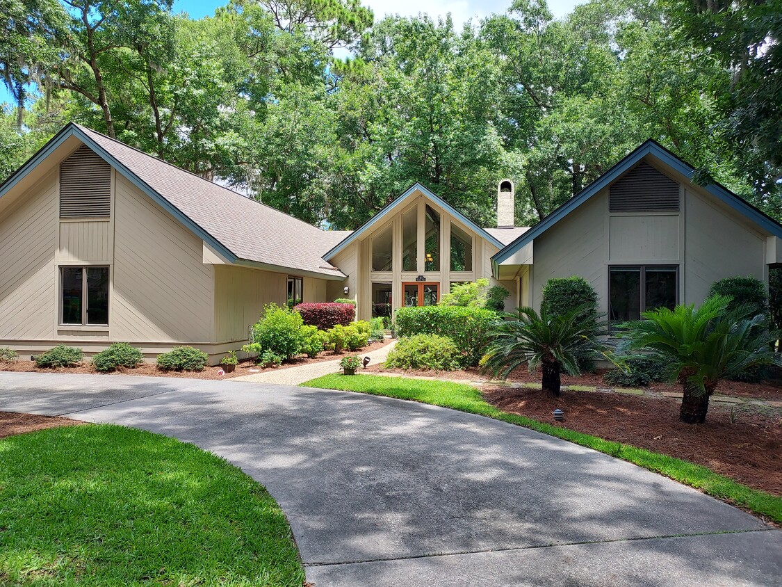 Primary Photo - 8 Loblolly Ln