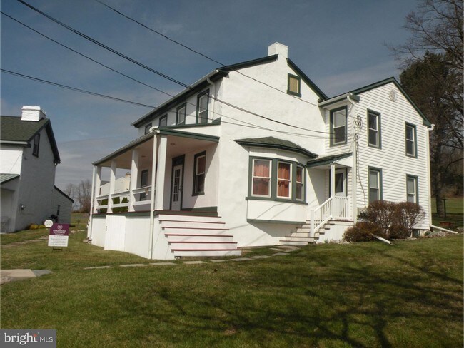 Building Photo - 542 Font Rd