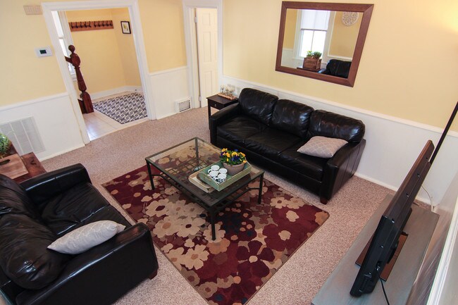 Foto del edificio - 4106 Crittenden St
