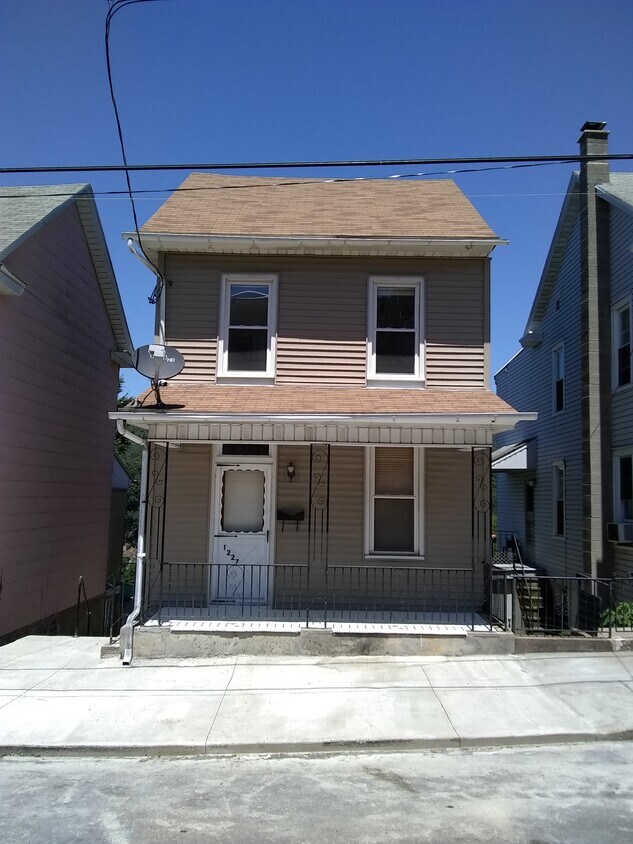 Primary Photo - 1227 Pulaski Ave