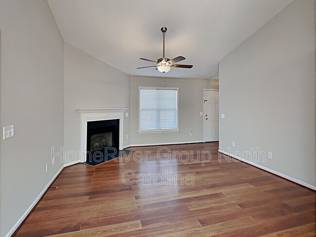 Building Photo - 140 Asherton Ct