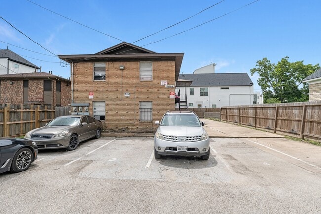 Foto del edificio - 2806 Delano St