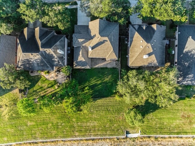 Building Photo - 3931 Shadow Trace Cir