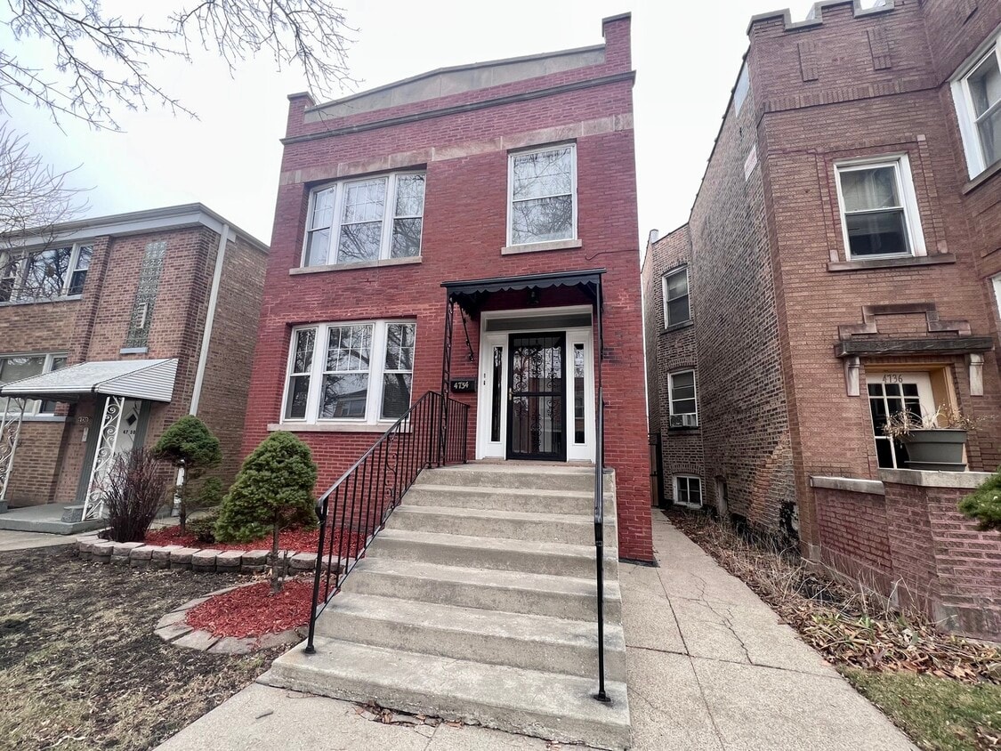 4734 N Kildare Ave, Chicago, IL 60630 House Rental in Chicago, IL