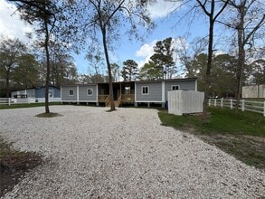 Building Photo - 15435 Esther Dr