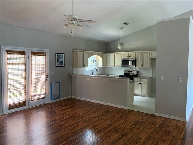 Foto del edificio - 14 Bryan Springs Rd SW