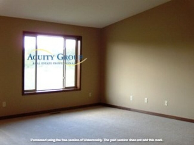 Foto del edificio - 3BR, 2BA Townhome for Rent in St. Francis