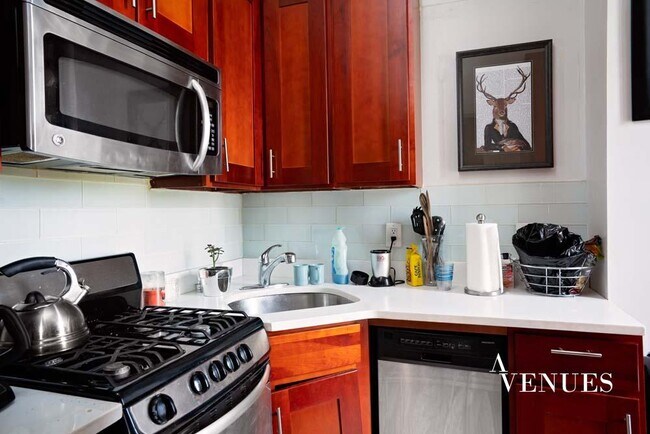 Foto del edificio - 167 E 107th St