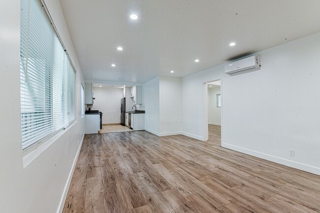 Building Photo - 4324 Ventura Canyon Ave