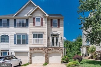 Building Photo - 13416 Burrough Farm Dr
