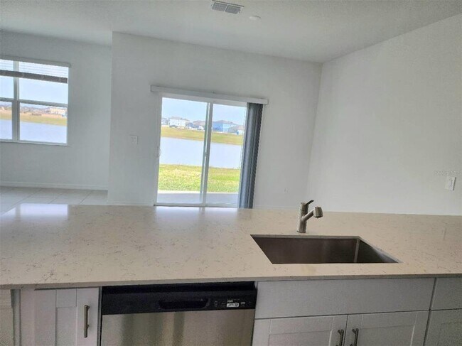 Foto del edificio - 8629 Salty Sands St