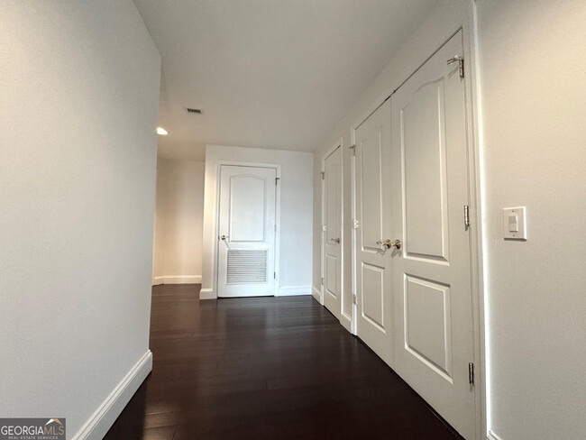 Building Photo - 195 14th St NE