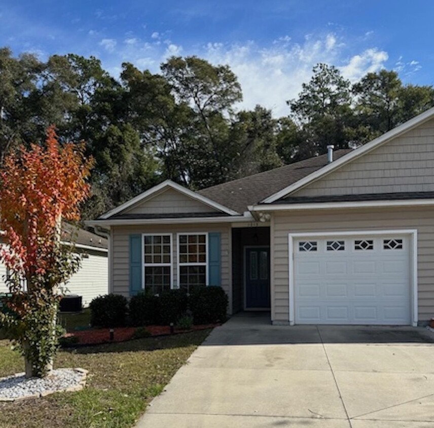 Primary Photo - 1013 Chase Creek Cir