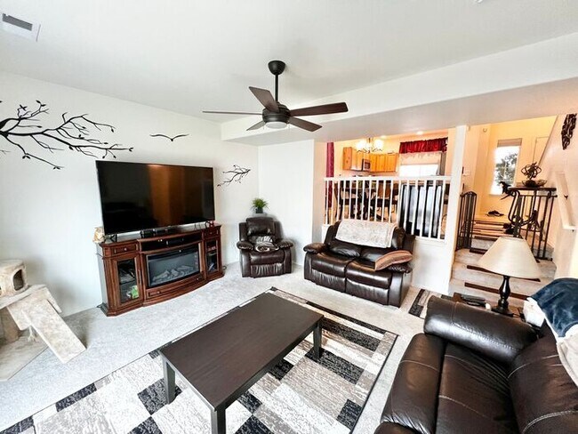 Foto del edificio - Spacious 4 Bed, 2 1/2 Bath House in Berthoud!