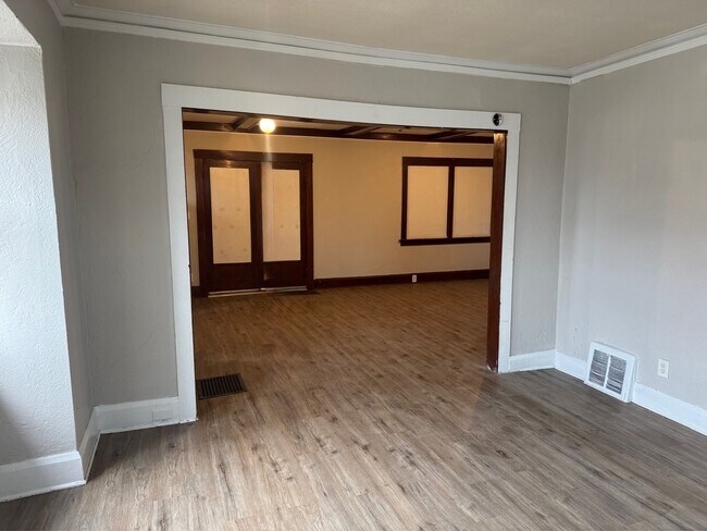 Foto del edificio - 201 N Independence Ave