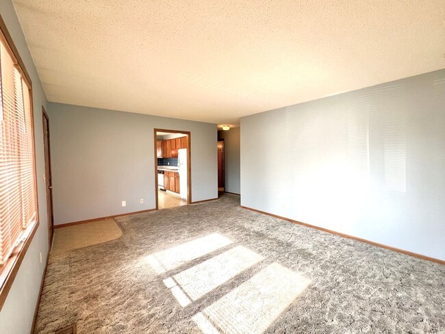 Building Photo - 1309 8th Ave